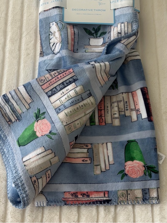 Blanket - Picture 4 of 11